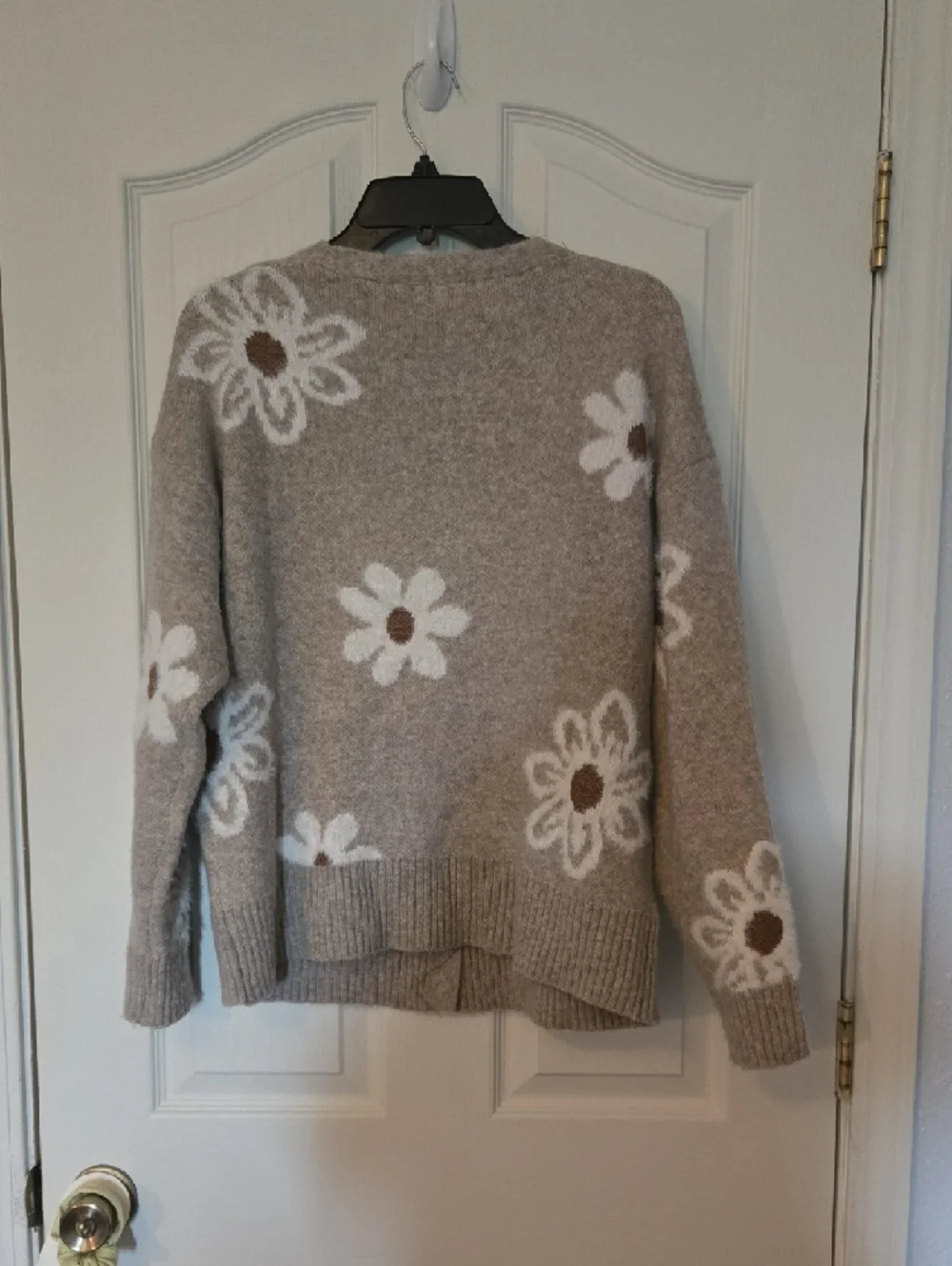 Amazon Taupe Floral Button-Front Cardigan Sweater - Picture 2 of 3
